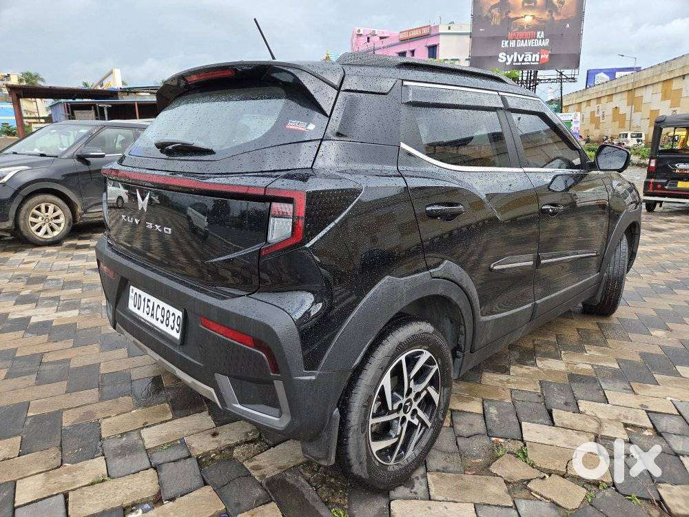Mahindra Xuv 3xo Ax5l Pg Mt, 2026, Petrol
