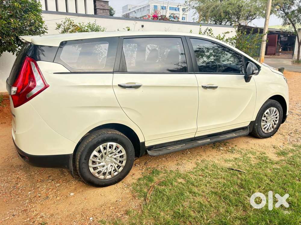 Mahindra Marazzo M2, 2018, Diesel