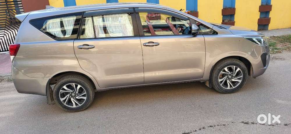 Toyota Innova Crysta 2.4 G Mt, 2022, Diesel