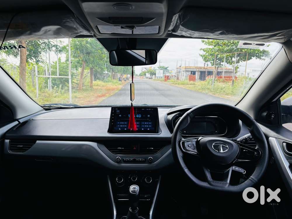 Tata Nexon, 2023, Petrol
