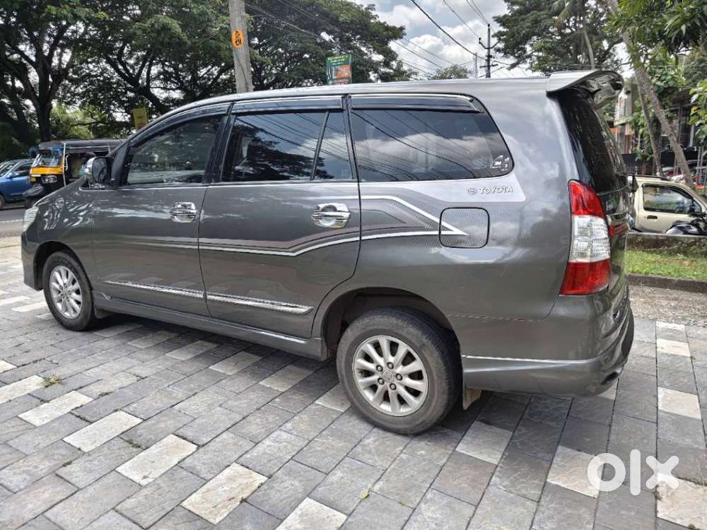 Toyota Innova 2.5 V 7 Str, 2012, Diesel