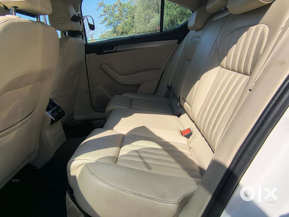 Skoda Superb Style 1.8 Tsi At, 2018, Petrol