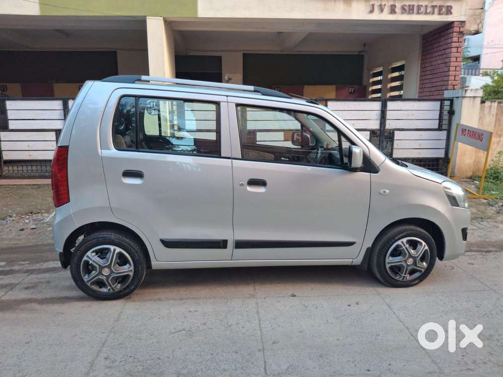 Maruti Suzuki Wagon R Vxi Amt1.2, 2016, Petrol
