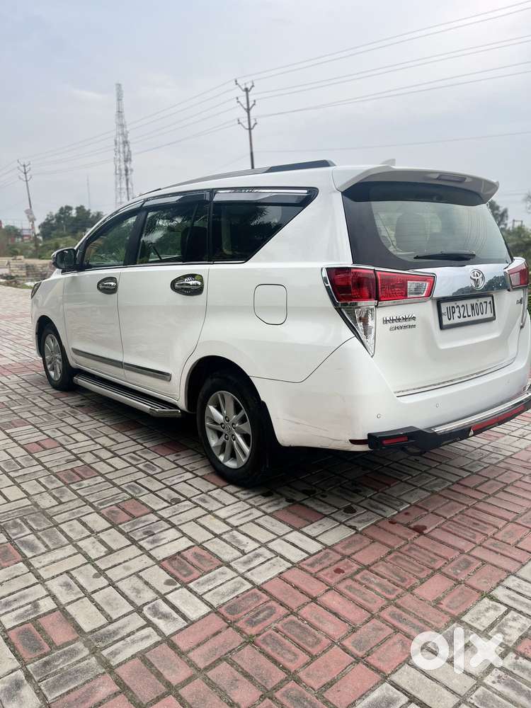 Toyota Innova Crysta [2020-ongoing] 2.4 Vx 8 Str, 2020, Diesel
