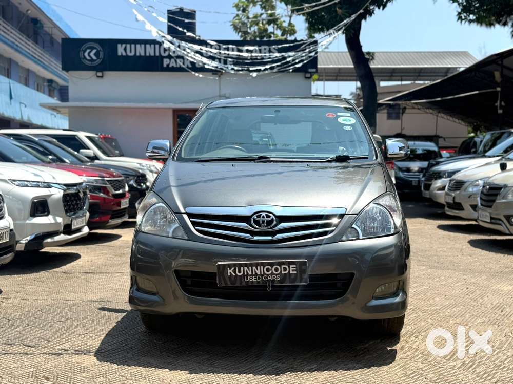 Toyota Innova 2.5 V 7 Str, 2011, Diesel