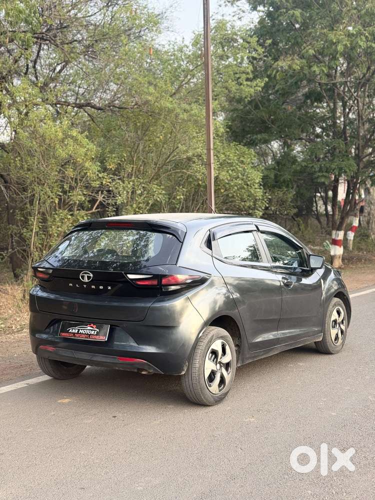Tata Altroz 1.2 Xe, 2020, Petrol