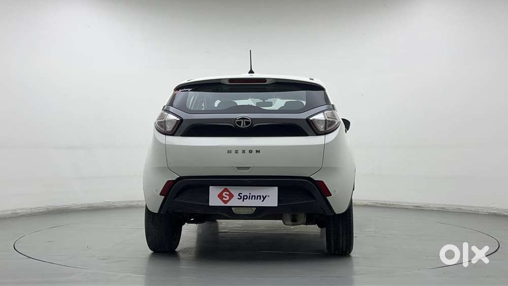 Tata Nexon 1.2 Revotron Xma, 2018, Petrol