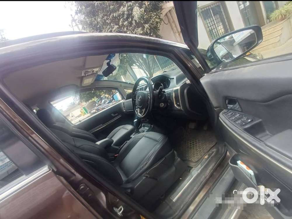 Tata Hexa XTA, 2017, Diesel