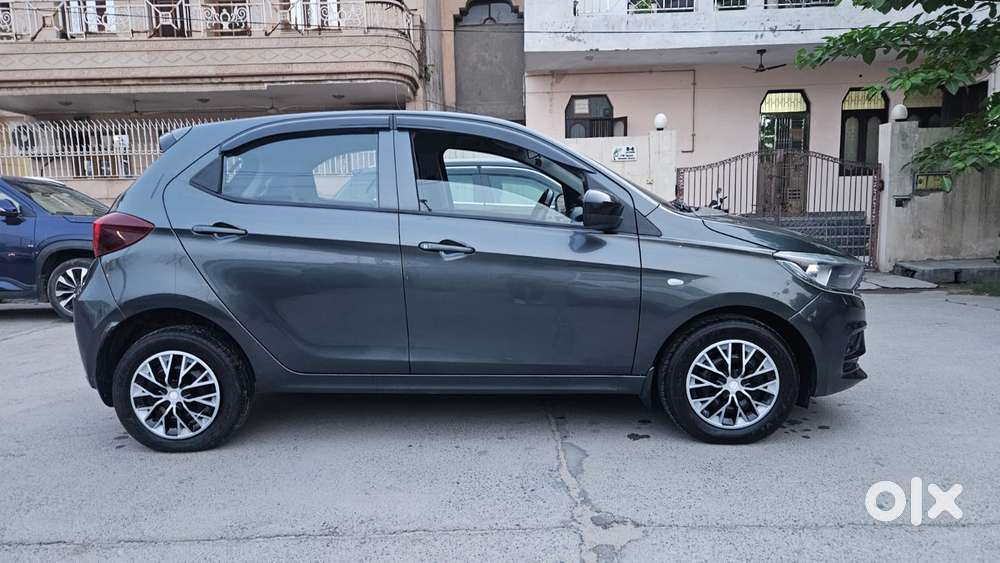 Tata Tiago 1.2 Revotron Xm Cng, 2023, Cng & Hybrids