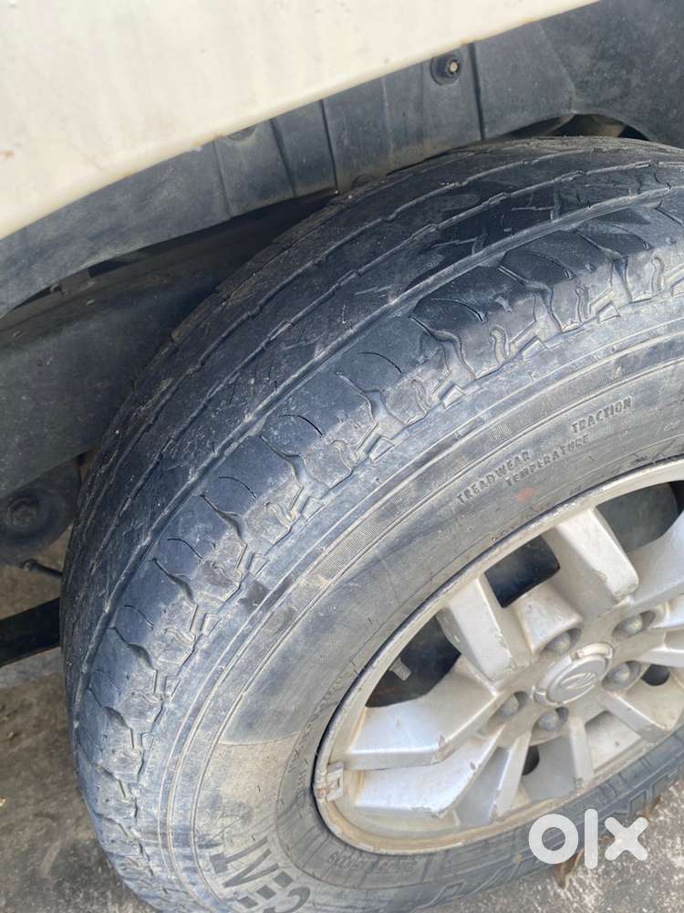 Mahindra Tuv 300 2015 Diesel Well Maintained