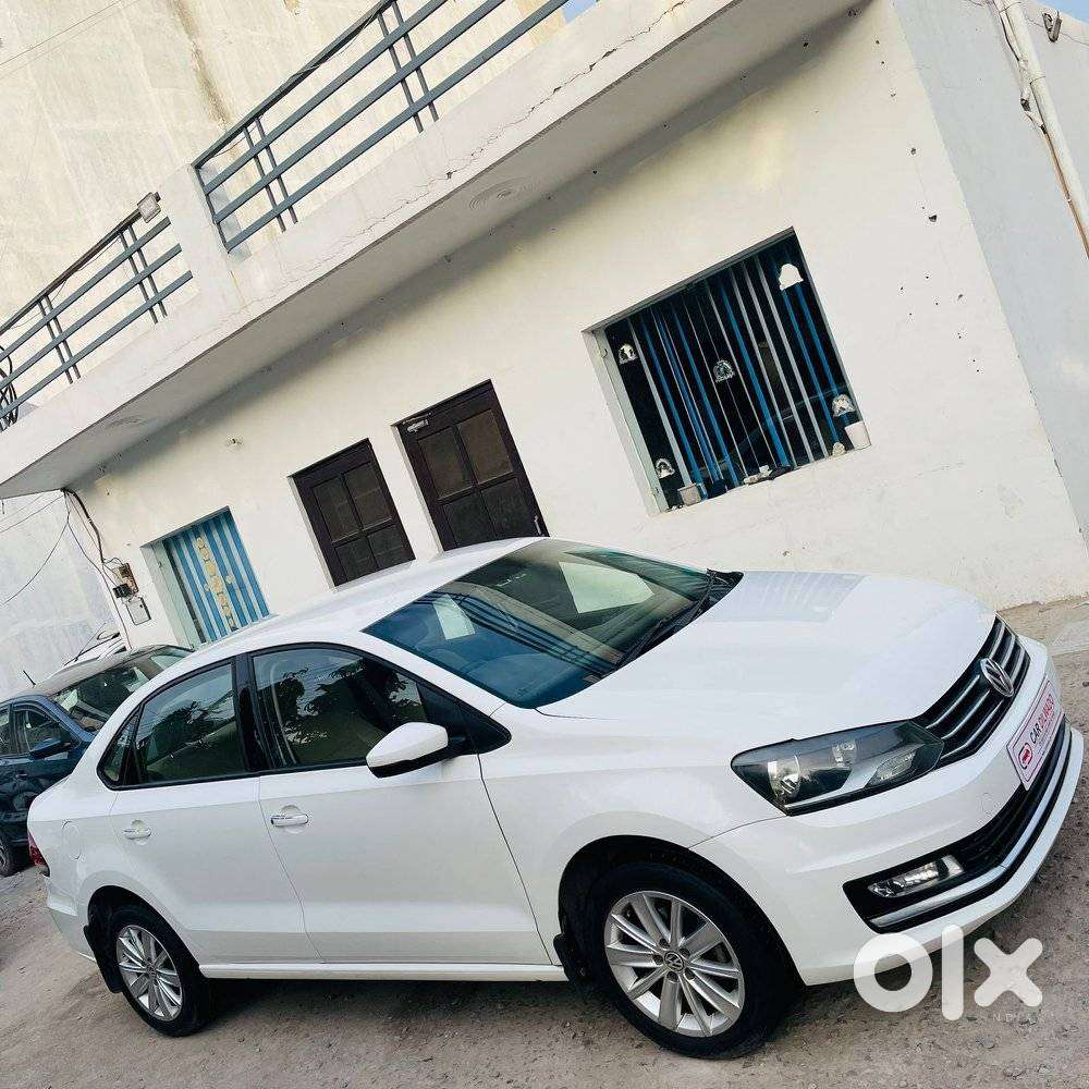 Volkswagen Vento 1.2 Tsi Highline Plus At, 2016, Petrol