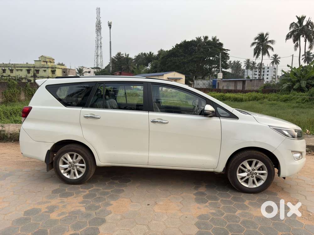 Toyota Innova Crysta 2.4 V 8 Str, 2018, Diesel
