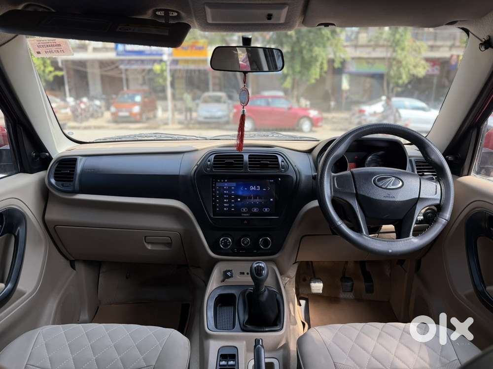 Mahindra Tuv 300 T6 Plus, 2016, Diesel
