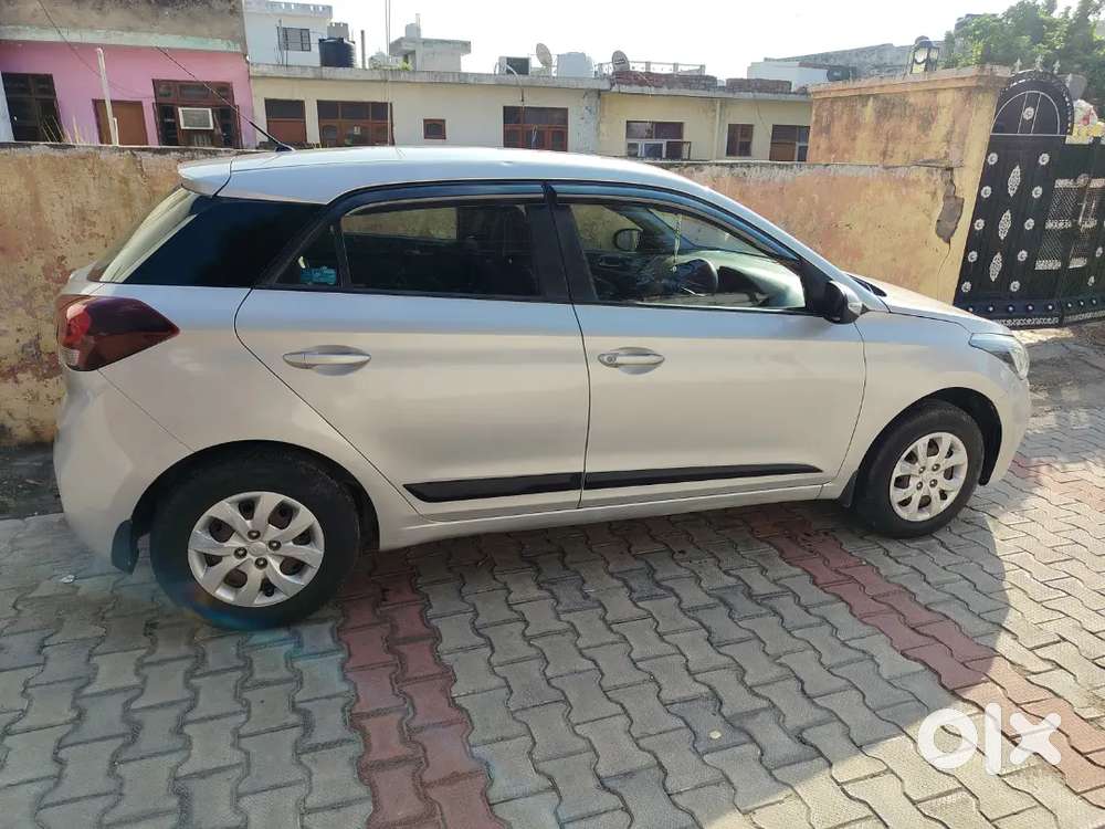 I20 Neat And Clean Family Car