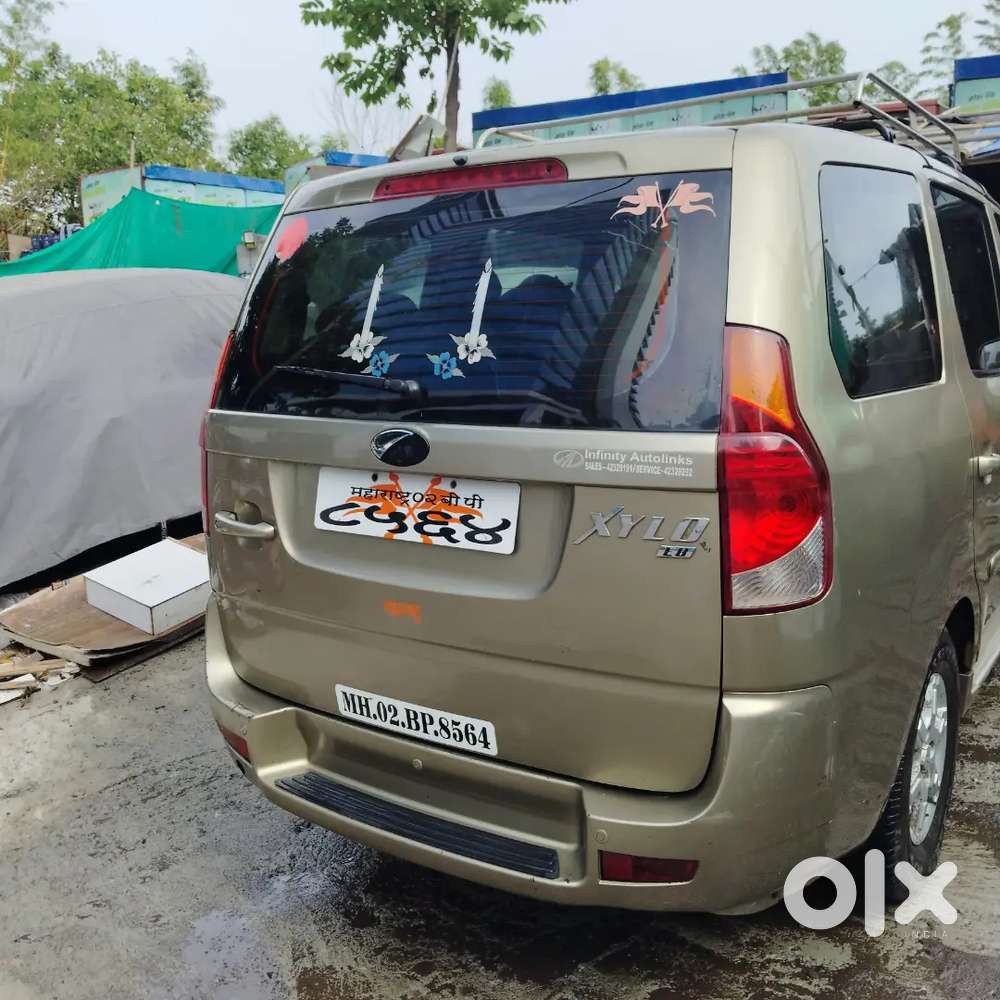 Mahindra Xylo E8