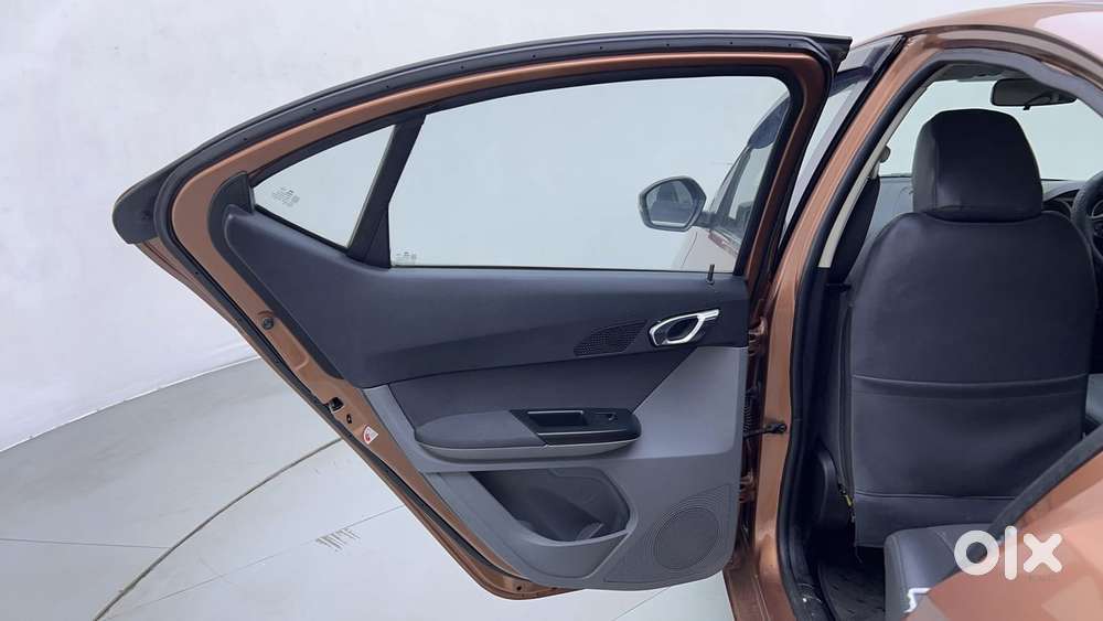 Tata Tigor Xza, 2017, Petrol