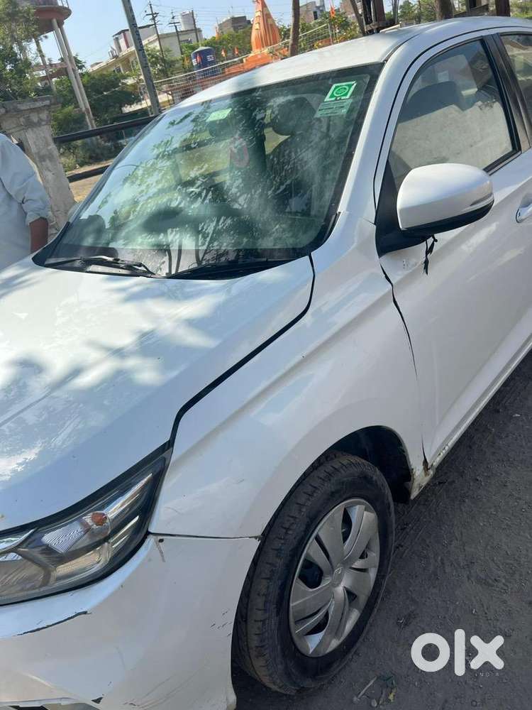 Honda Amaze 2022 Petrol 90000 Km Driven