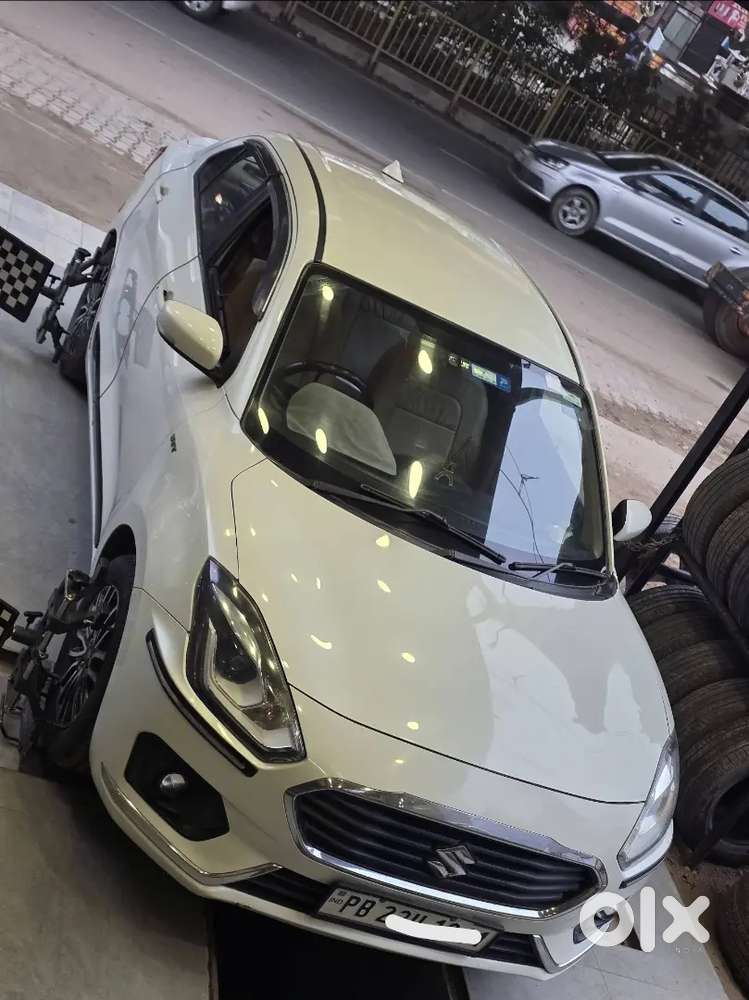 Maruti Dzire 1.2 Zxi 2017 With Mileage Of 32 Km