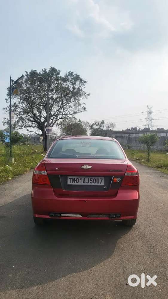 Chevrolet Aveo Sedan (red)