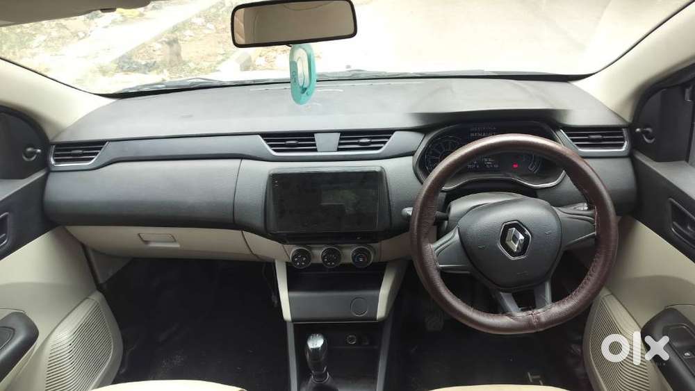 Renault Triber Rxl, 2023, Petrol