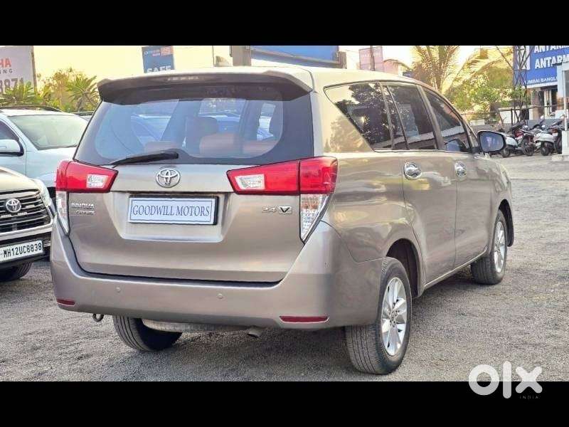 Toyota Innova Crysta 2.4 V, 2016, Diesel