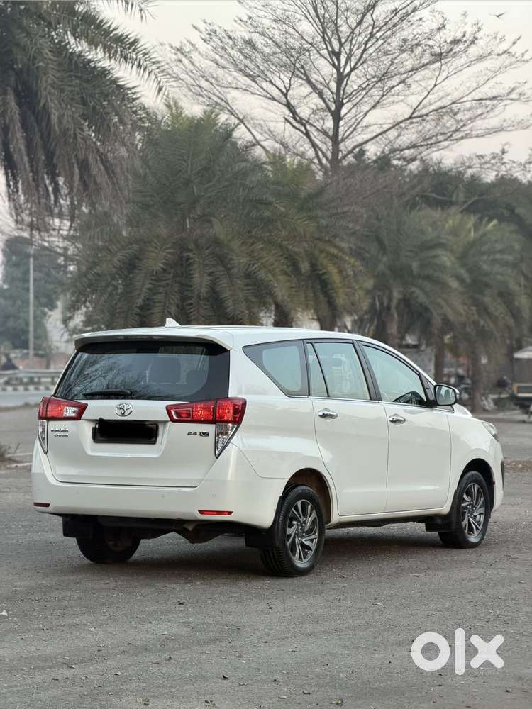 Toyota Innova Crysta 2.4 V, 2022, Diesel