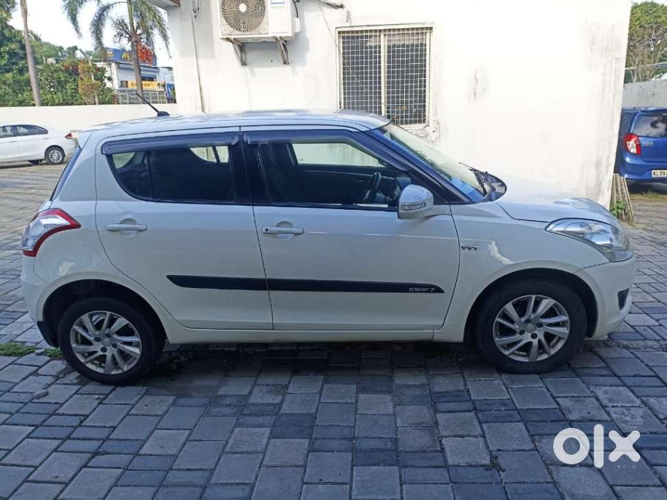Maruti Suzuki Swift Zxi, 2012, Petrol