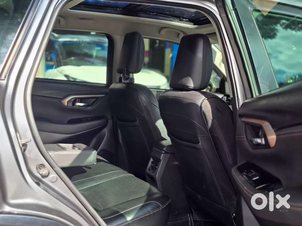 Maruti Suzuki Grand Vitara 1.5 Zeta Plus Intelligent Hybrid Ecvt, 20..