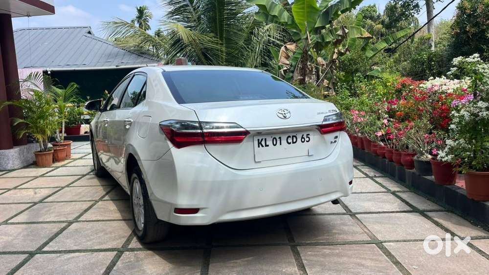 Toyota Corolla Altis 2017 Diesel Well Maintained
