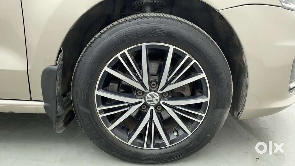 Volkswagen Vento 1.6 Highline, 2019, Petrol