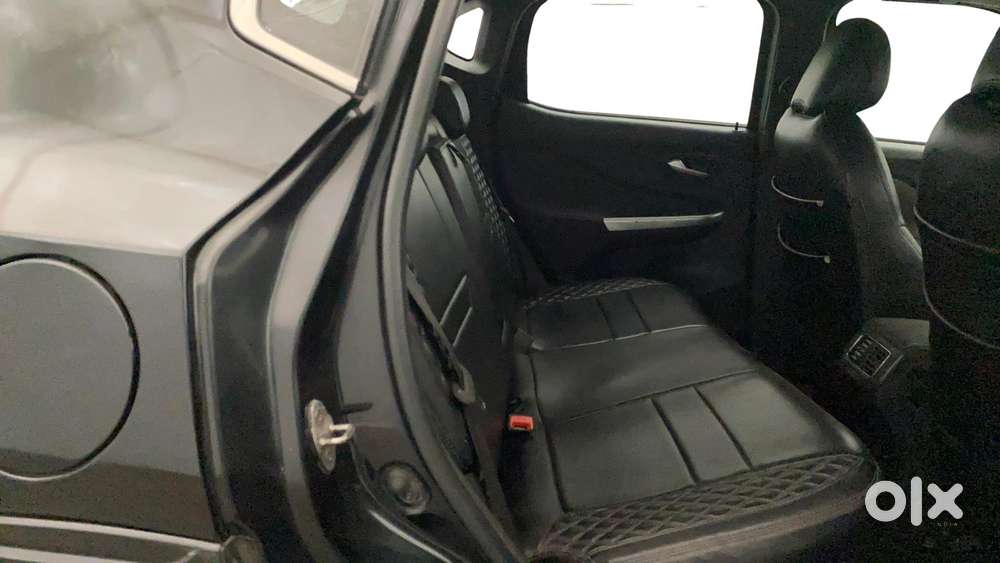 Nissan Magnite 1.0 Xv Premium Turbo Cvt, 2021, Petrol