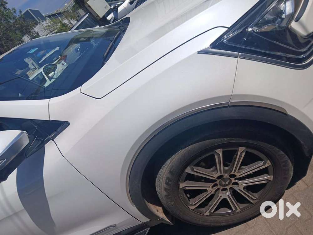 Mahindra Xuv700 2024 Diesel Automatic Top Model 21570 Km Driven