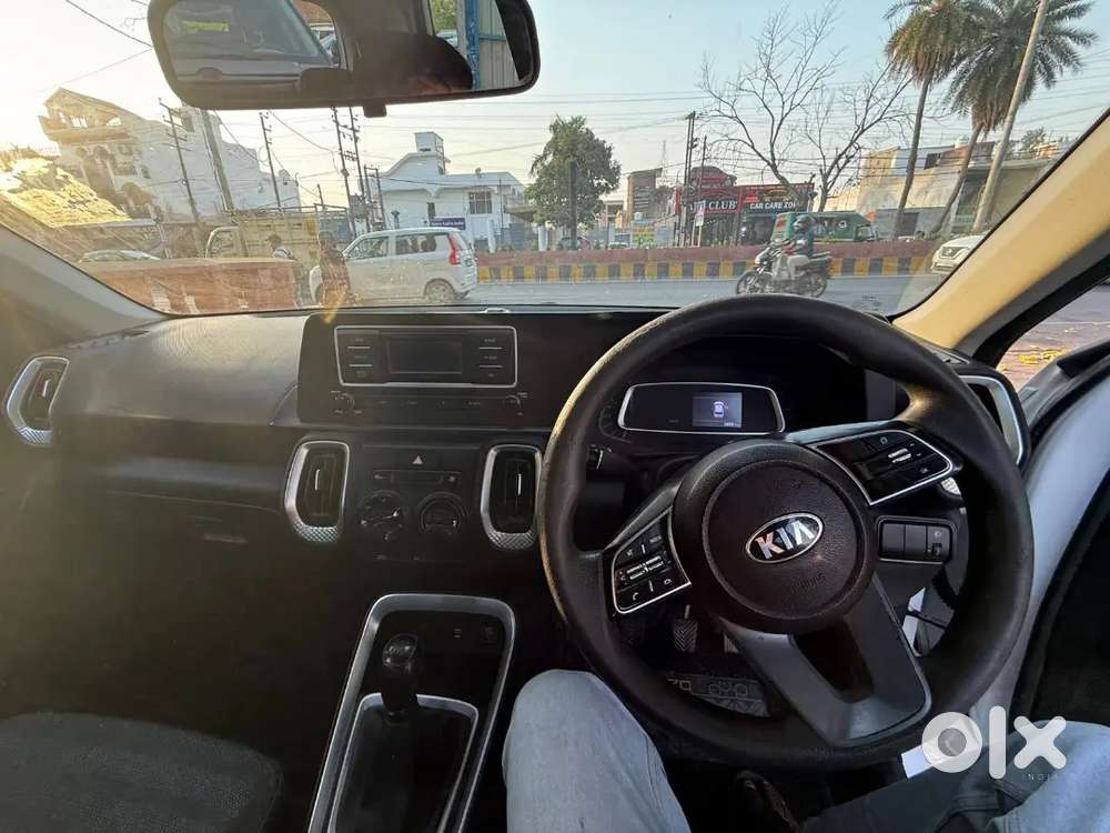 Kia Sonet Petrol 2021