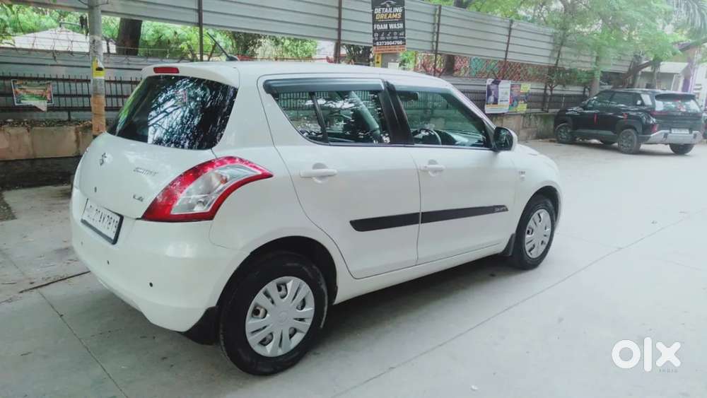 Maruti Suzuki Swift Lxi Optional-o, 2016, Petrol