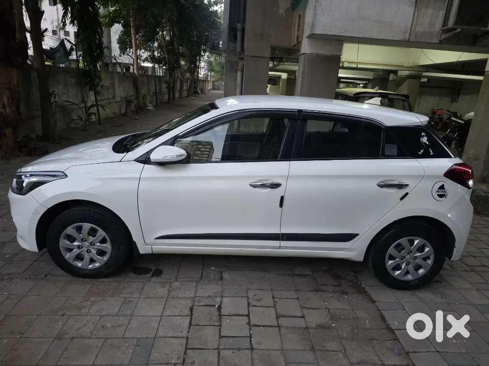 Hyundai Elite I20 2017 Petrol 166000 Km Driven