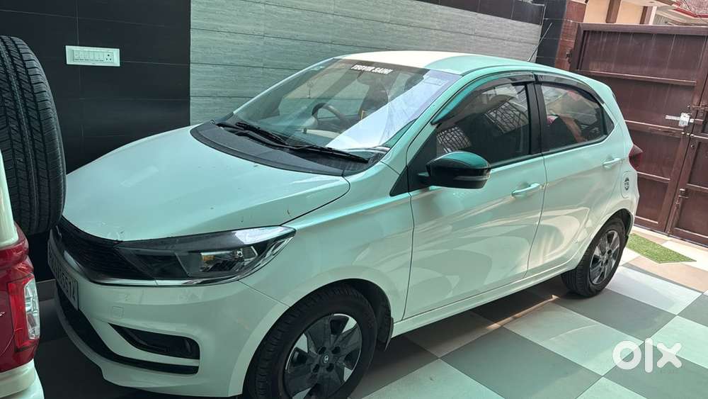 Tata Tiago Petrol Manual 2026