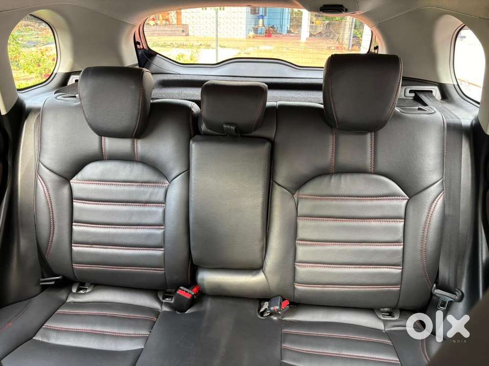 Maruti Suzuki Grand Vitara 2025 Petrol 4988 Km Driven