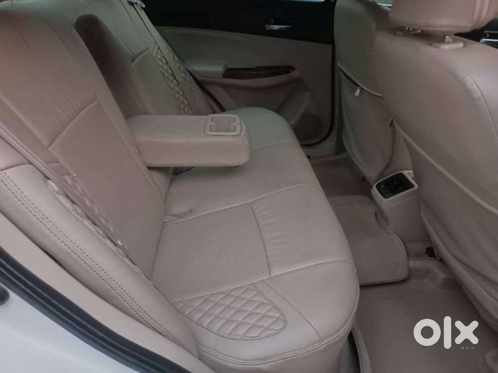 Maruti Suzuki Swift Dzire Vxi(o) Amt, 2019, Cng & Hybrids