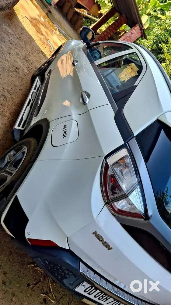 Tata Nexon 2017 Petrol Creative Plus