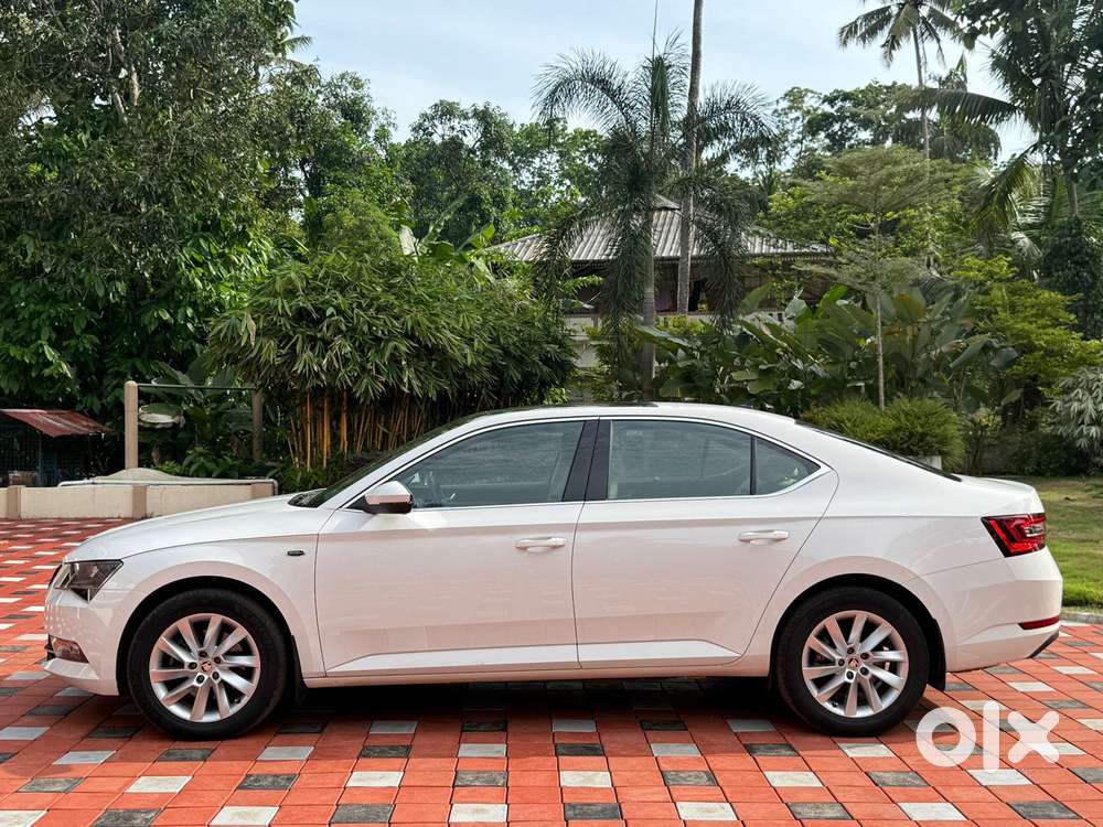 Skoda Superb Lk 1.8 Tsi At, 2017, Petrol