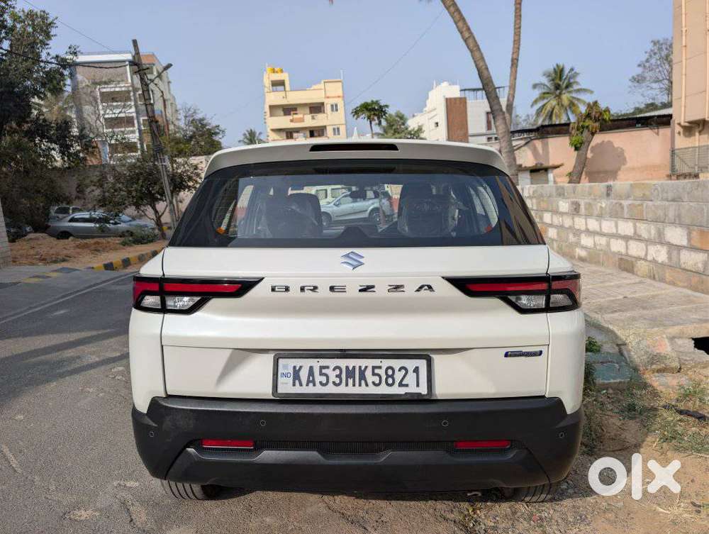 Maruti Suzuki Brezza 1.5 Vxi Smart Hybrid, 2023, Petrol