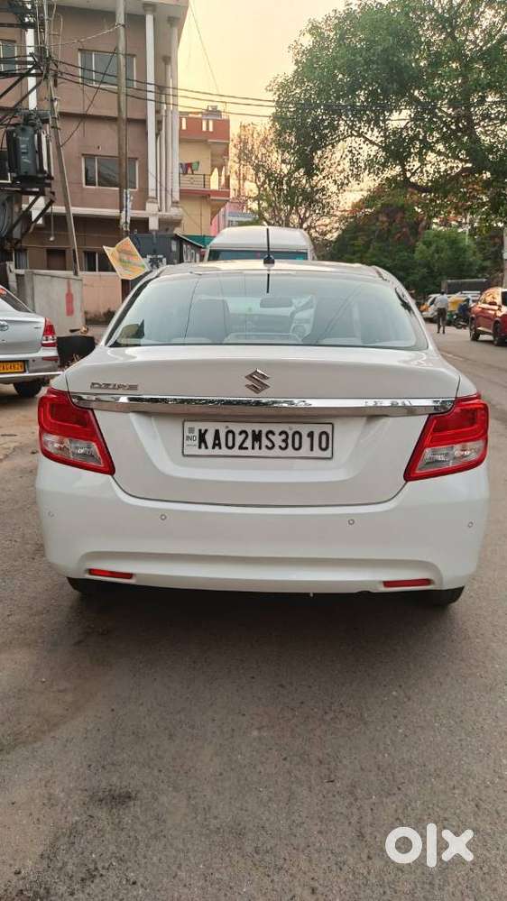 Maruti Suzuki Swift Dzire Lxi Option, 2022, Petrol