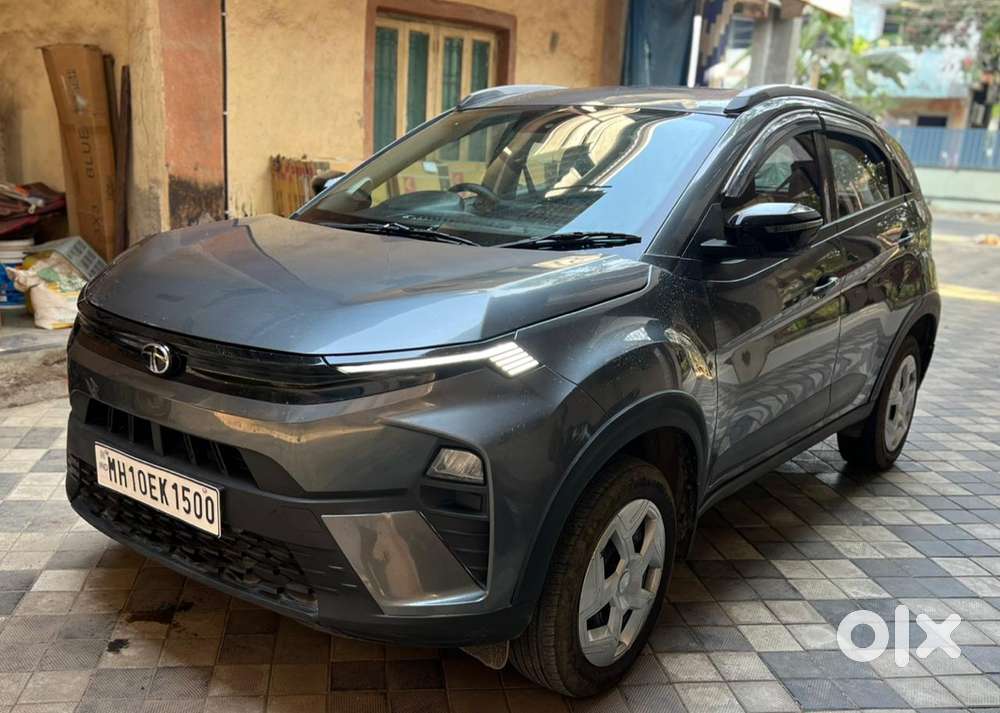 Tata Nexon Smart Plus1.2 Revotron Petrol 5 Mt, 2024, Cng & Hybrids