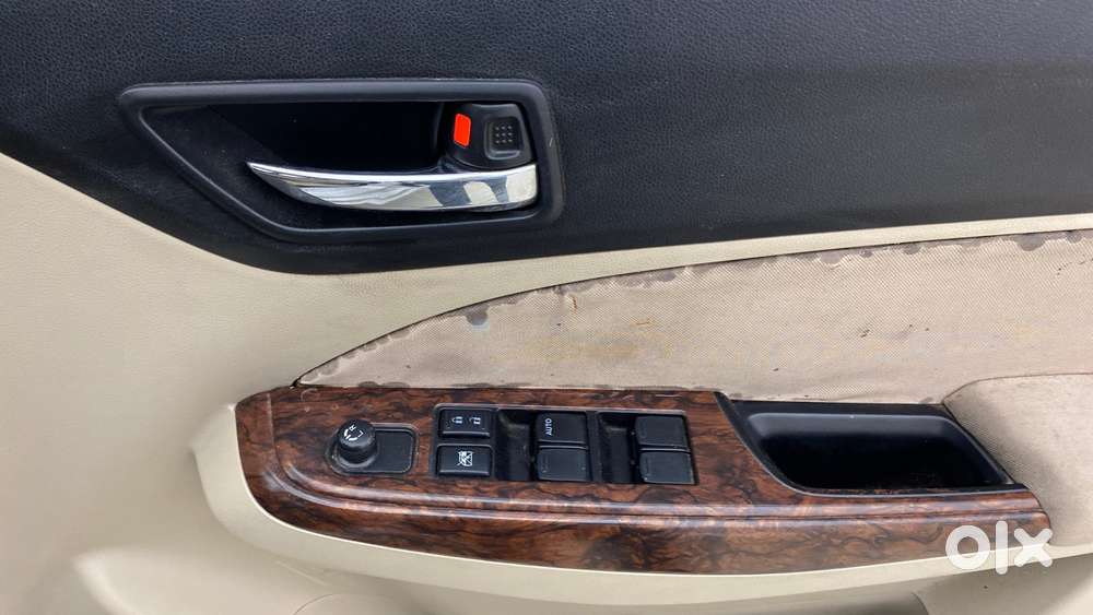 Maruti Suzuki Swift Dzire Amt Vxi, 2017, Petrol