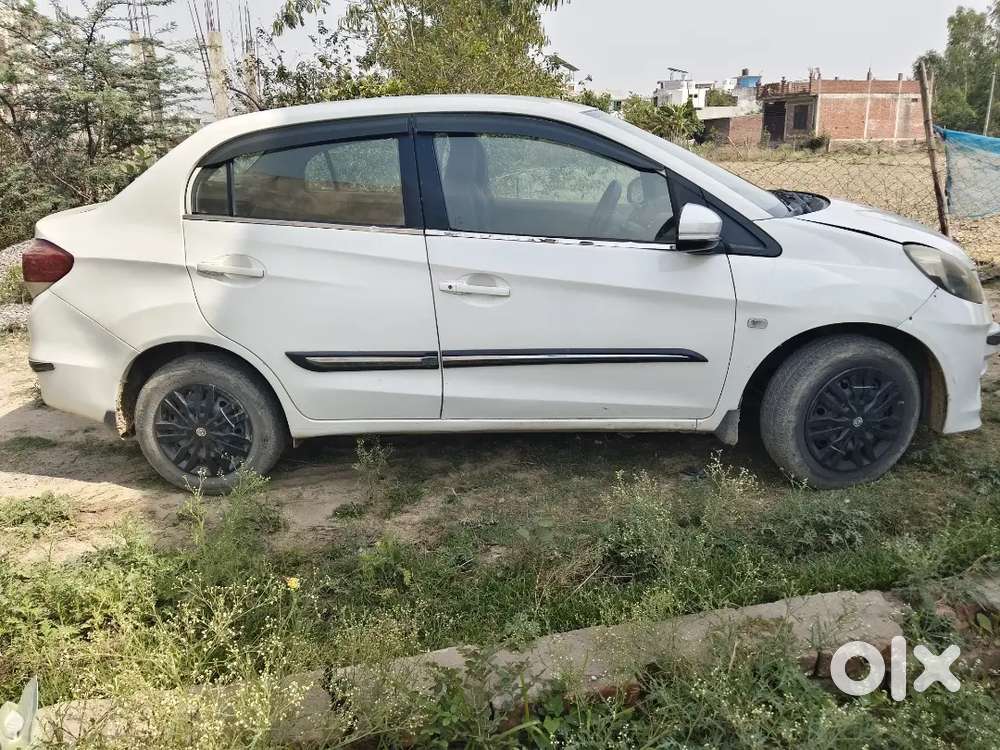 Honda Amaze 2016 Diesel Well Maintained