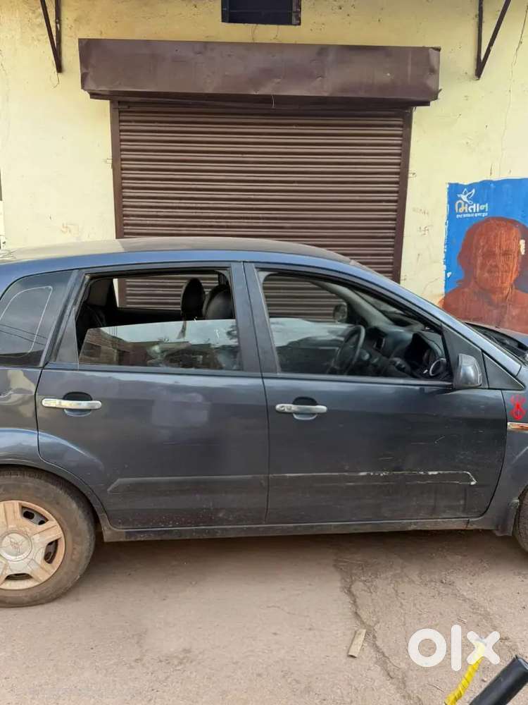 Ford Figo Petrol Lxi 2011