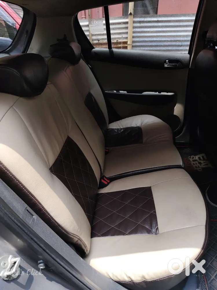 Hyundai I20 2013 Petrol Well Maintained And 30,000 Km Driven