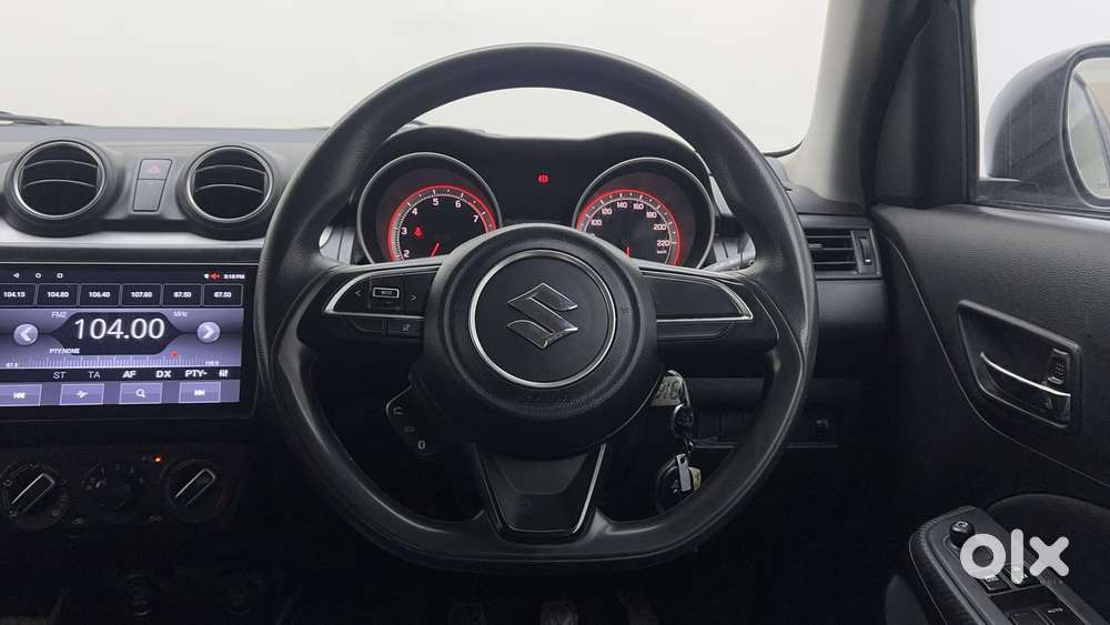 Maruti Suzuki Swift 2018 Vxi, 2022, Petrol