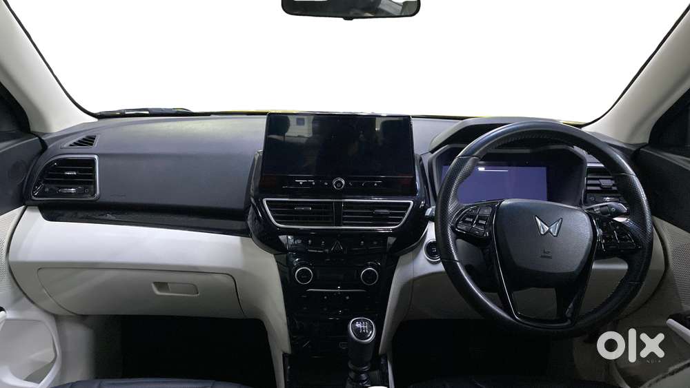 Mahindra Xuv 3xo Ax5l 1.2 Petrol At, 2024, Petrol