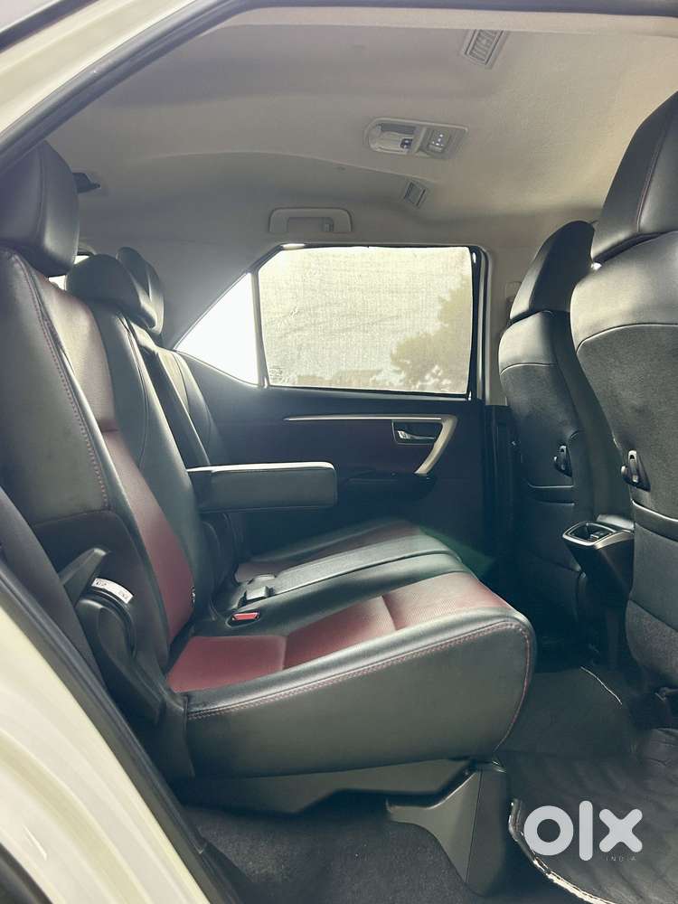 Toyota Fortuner Legender 4x4 At 2.8, 2025, Diesel